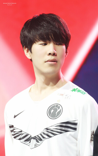 [赛后报告] 新王登基！ LNG Esports 凭借稳健的运营击败 Bilibili Gaming 2：1